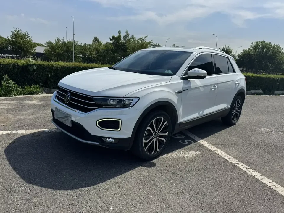 Volkswagen T-Roc TANG 2022 280TSI DSG 2WD Comfort PLUS 2023 — photo 1, buy with delivery to Moscow