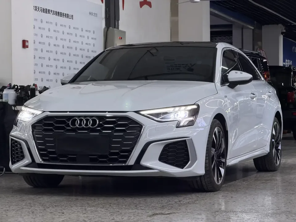 Audi A3 Audi A3 2023 A3L Limousine 35 TFSI facelift: stylish and sporty 2023 — photo 1, buy with delivery to Moscow
