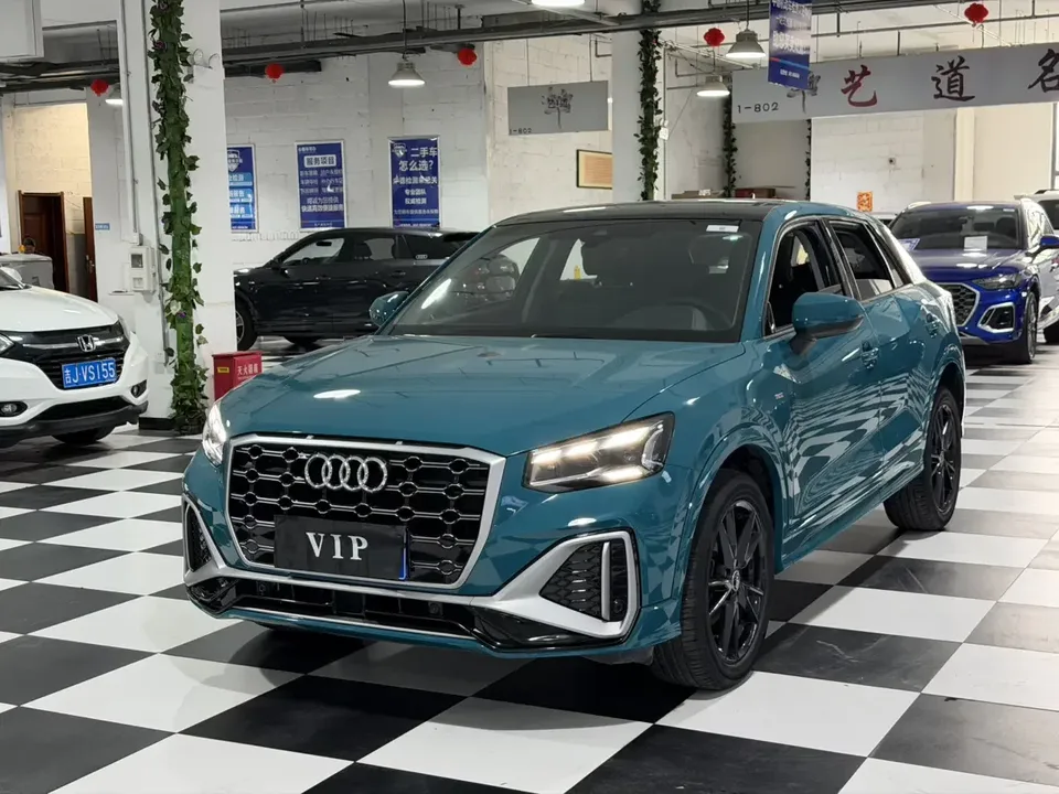 Audi Q2L Audi Q2L 2022 35 TFSI Progressive Dynamic 2022 — photo 1, buy with delivery to Moscow