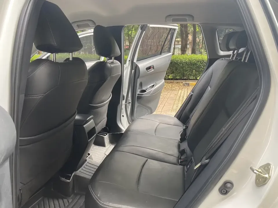 Toyota CorollaCross Corolla Sharp 2024 2.0L CVT Pioneer Edition 2025 — thumbnail 3