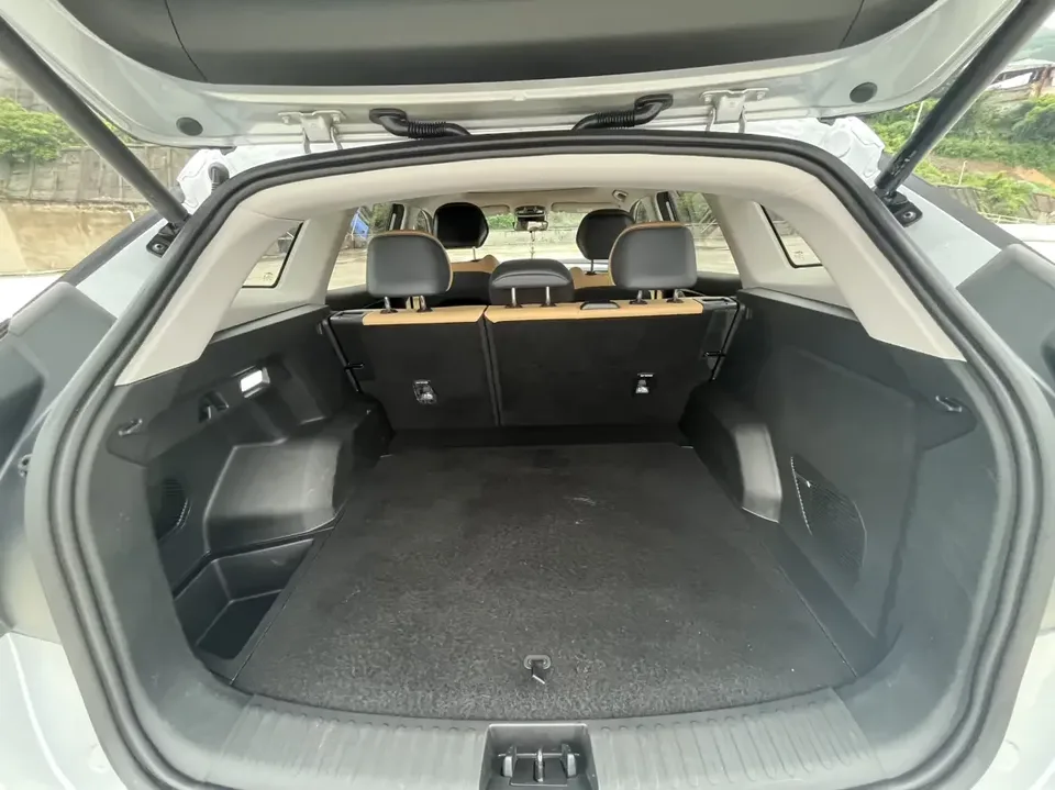 Geely Atlas L Boyue L 2023 1.5TD DCT Premium 2023 — thumbnail 4
