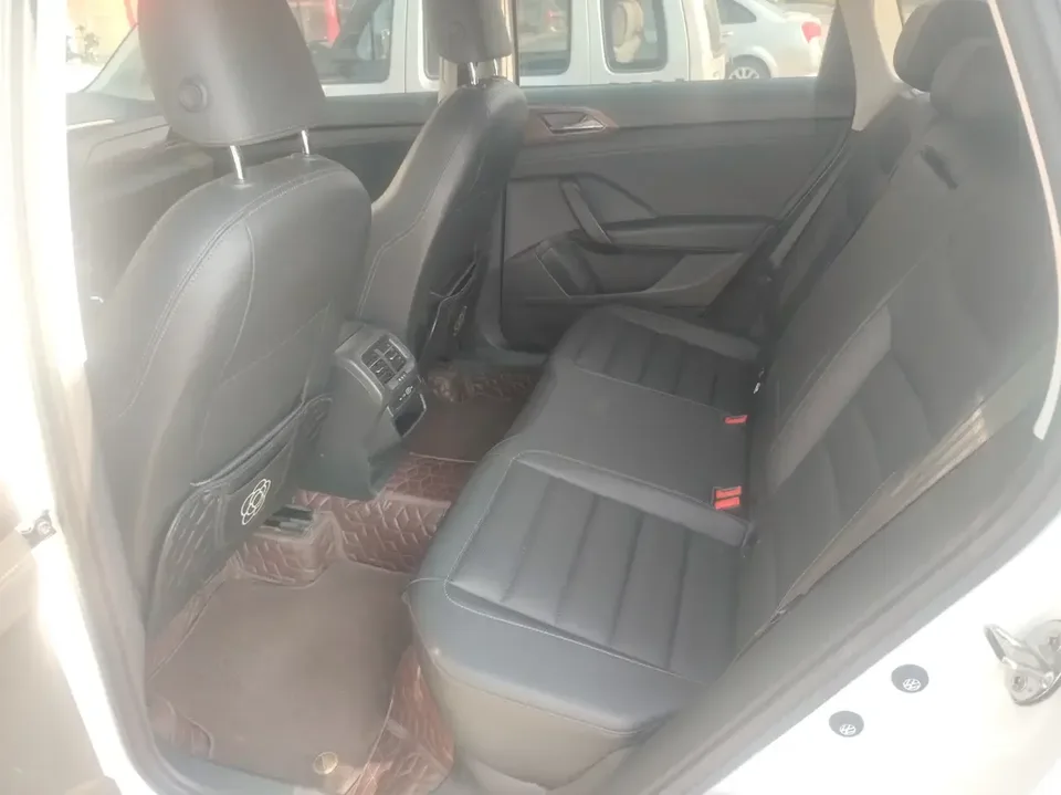 Volkswagen Tharu tuyue 2022 280TSI 2WD Deluxe Edition 2022 — thumbnail 3