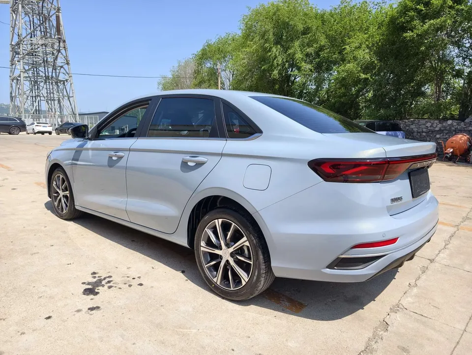 Geely Emgrand emgrand 2023 4th Generation Champion Edition 1.5L CVT Flagship Model 2024 — thumbnail 4