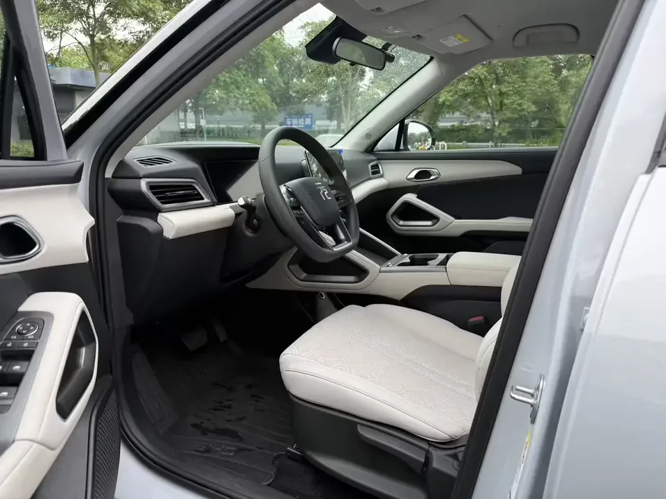 BYD Yuan Up Yuan UP 2025 301KM Pilot 2025 — миниатюра 5