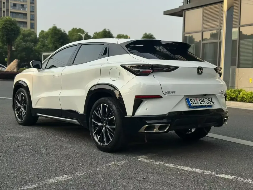 Changan UNI-T Changan UNI-T 2023 Second generation 1.5T premium model 2024 — thumbnail 4