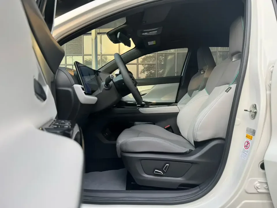 Changan UNI-T Changan UNI-T 2023 Second generation 1.5T premium model 2024 — thumbnail 5