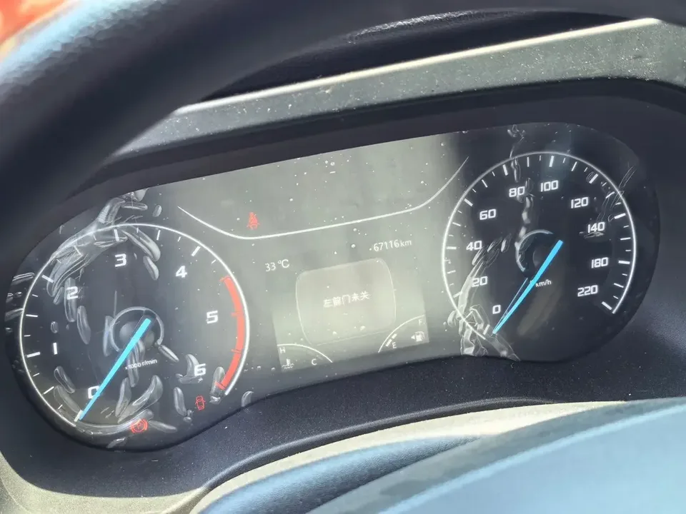 Jiangling Fushun Fushun 2023 2.0T manual diesel short-axle medium-high roof passenger version business type 7 seats (non-operating) 2024 — thumbnail 3