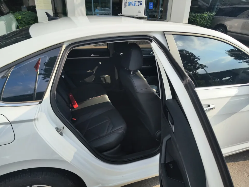 Volkswagen Lavida Lavida 2024 300TSI DSG Starry Sky Leading Edition 2024 — thumbnail 3