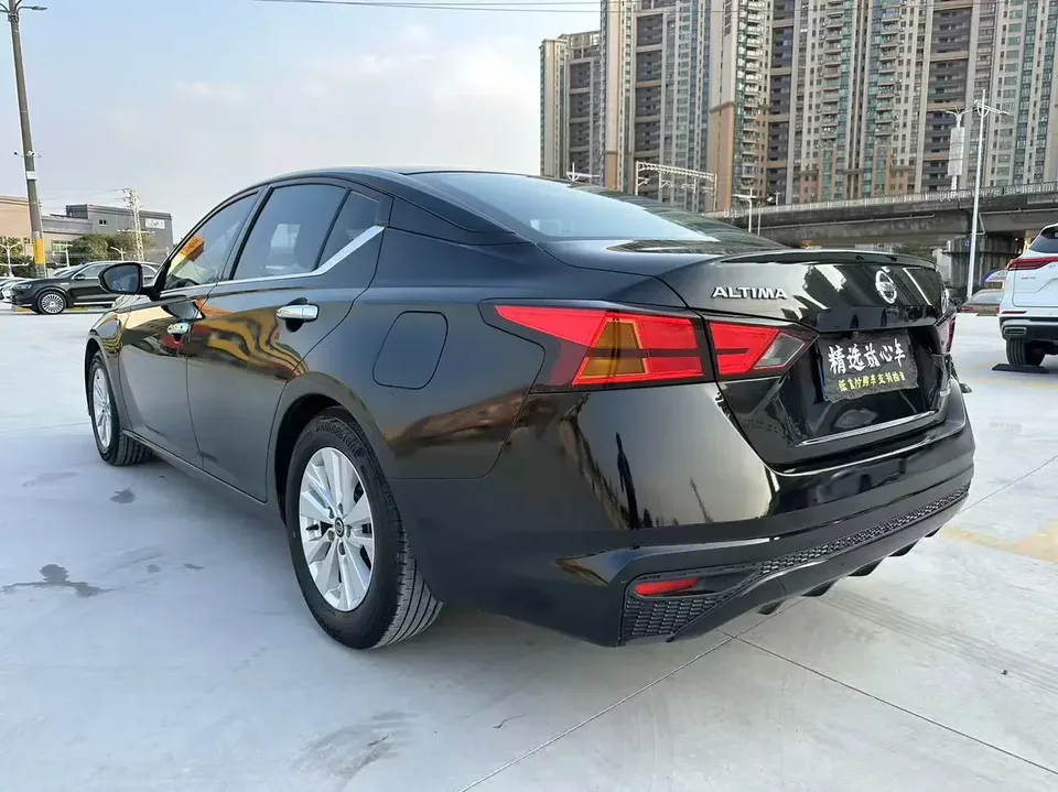 Nissan Altima Sound of nature 2021 2.0L XE Fashion Edition 2022 — thumbnail 2