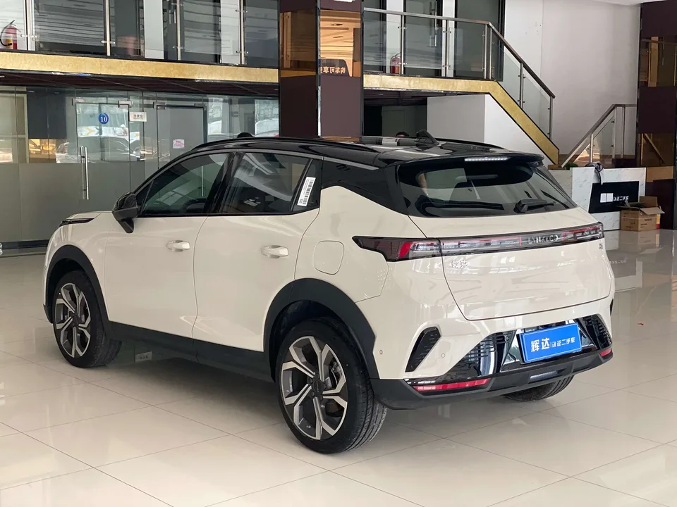 Lynk & Co 06 Lynk & Co 06 2025 Renew 1.5T Halo 2024 — thumbnail 2