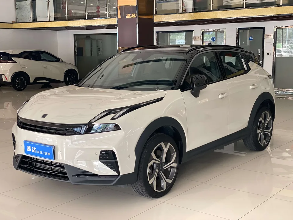 Lynk & Co 06 Lynk & Co 06 2025 Renew 1.5T Halo 2024 — photo 1, buy with delivery to Moscow