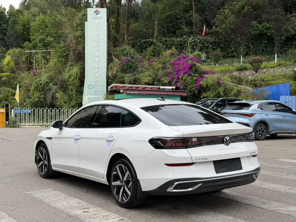 Volkswagen Lamando Lingdu 2022 Lingdu L 280TSI DSG Cool Edition 2022 — thumbnail 4