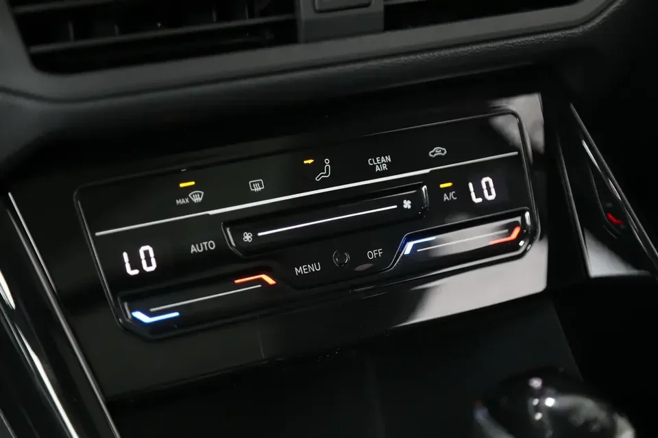 Volkswagen Tayron Tanyue 2022 280TSI 2WD Luxury Smart Edition 2022 — thumbnail 3