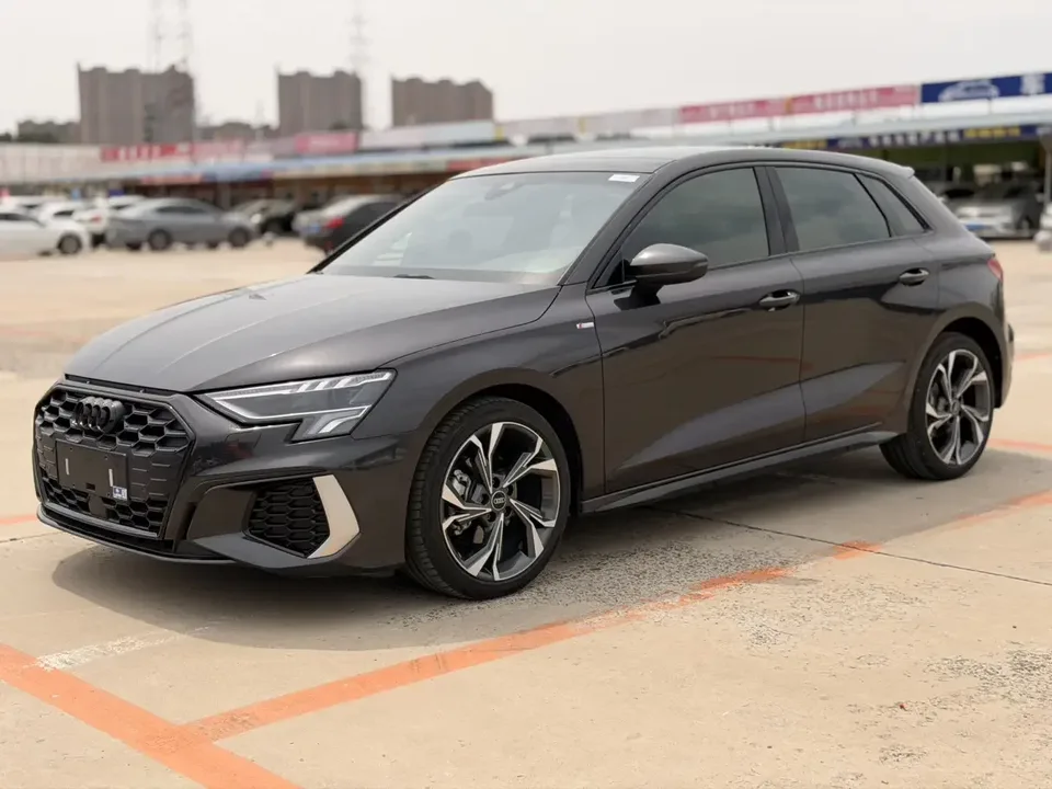 Audi A3 Audi A3 2022 Sportback 35 TFSI Luxury Sports 2022 — photo 1, buy with delivery to Moscow