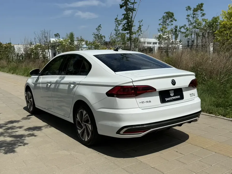 Volkswagen Bora Bora 2023 200TSI DSG Joy Travel PRO Edition 2023 — миниатюра 4