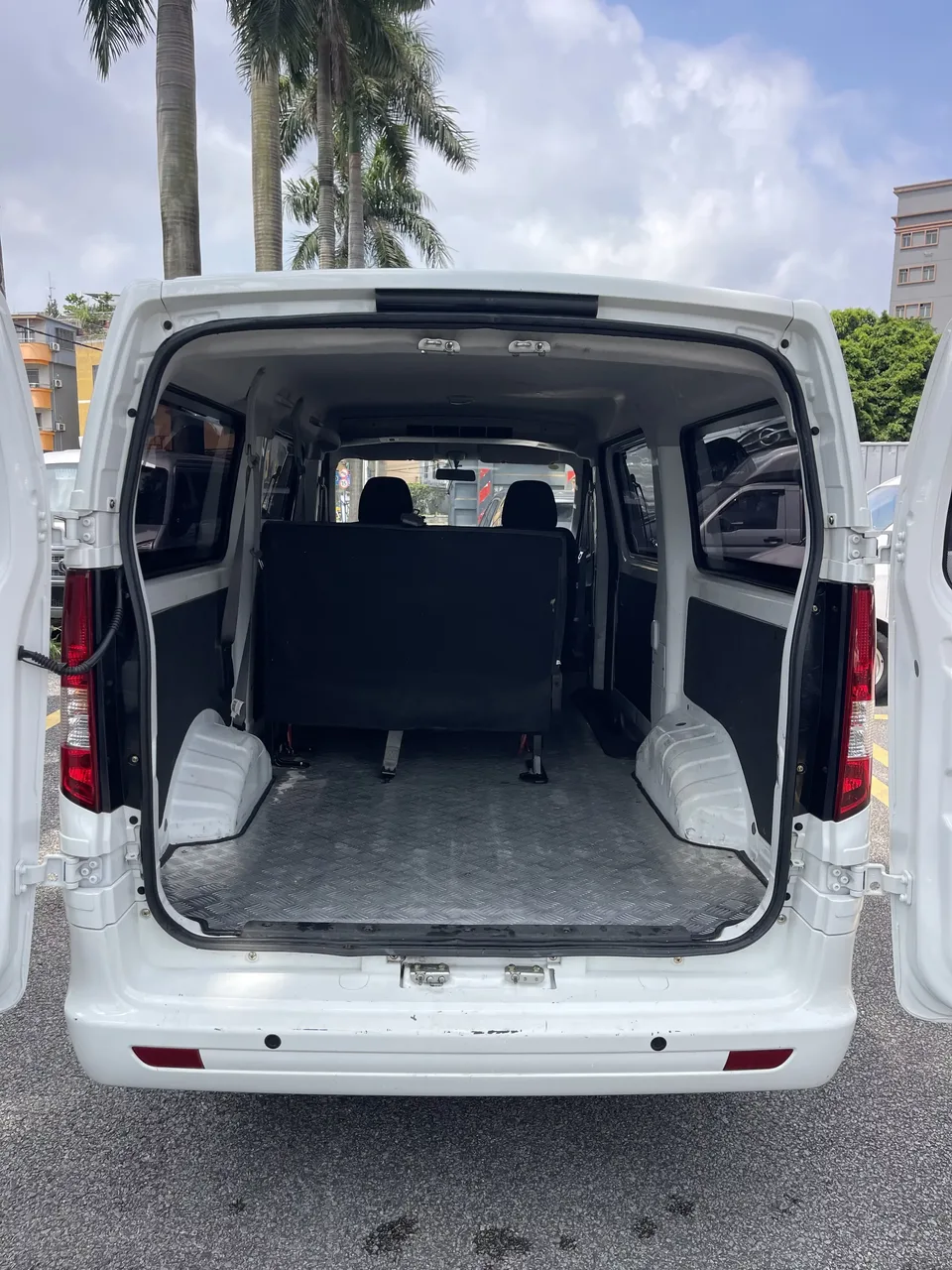 Changan Kaicene Ruixing EM80 Ruixing EM80 2025 Elite Edition 6 seats 300km double door 70kW 2025 — thumbnail 3