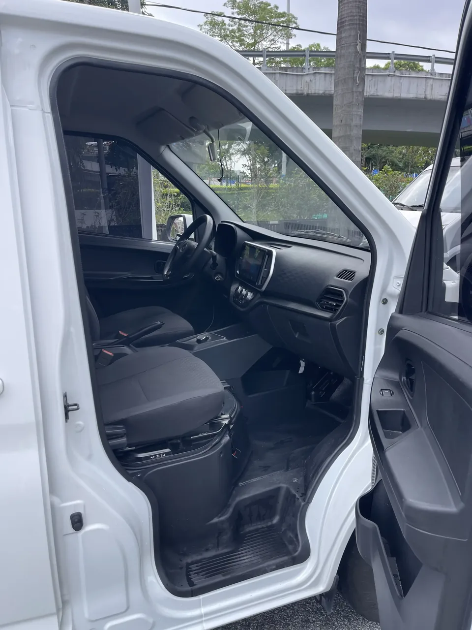Changan Kaicene Ruixing EM80 Ruixing EM80 2025 Elite Edition 6 seats 300km double door 70kW 2025 — thumbnail 5
