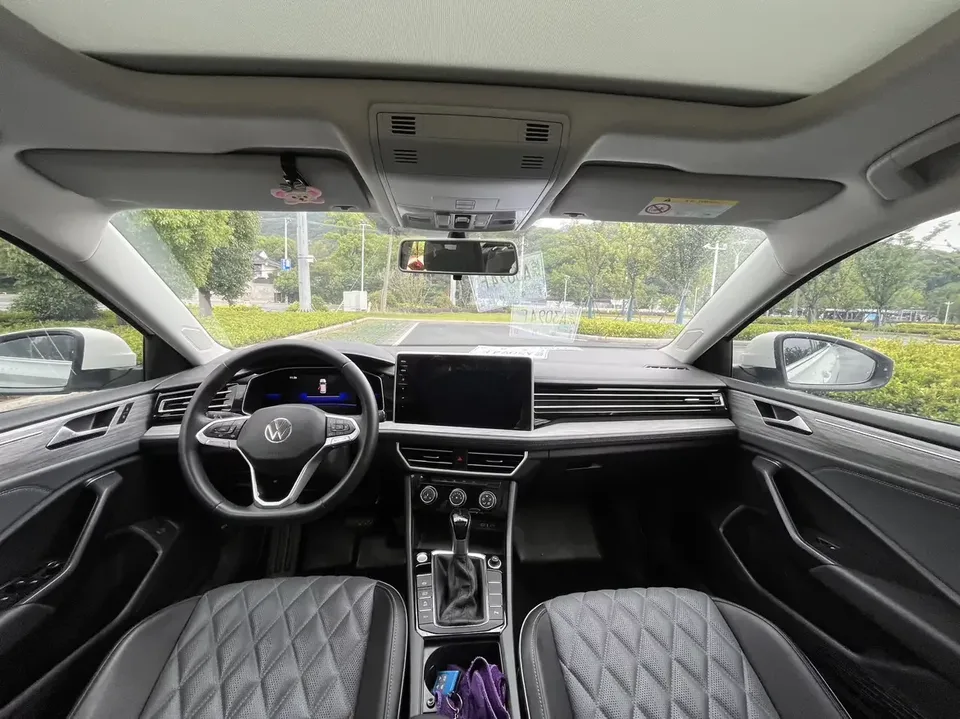 Volkswagen Sagitar Sagitar 2023 280TSI DSG Beyond Edition Plus 2022 — thumbnail 5