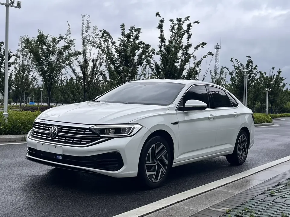 Volkswagen Sagitar Sagitar 2023 280TSI DSG Beyond Edition Plus 2022 — photo 1, buy with delivery to Moscow