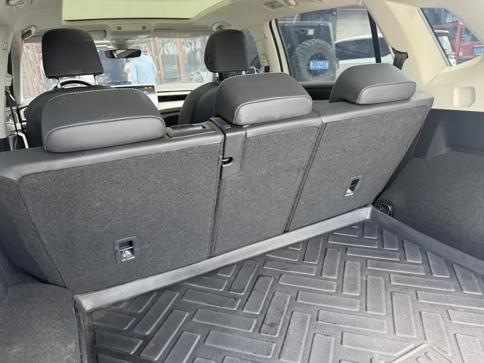 Volkswagen Tayron Tanyue 2023 280TSI 2WD Luxury Plus Advanced Edition 2023 — миниатюра 4