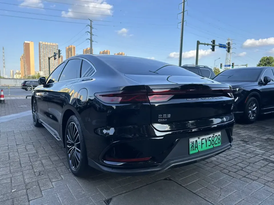BYD Han DM Chinese DM 2023 DM-i Champion Edition 121KM Premium 2023 — thumbnail 2