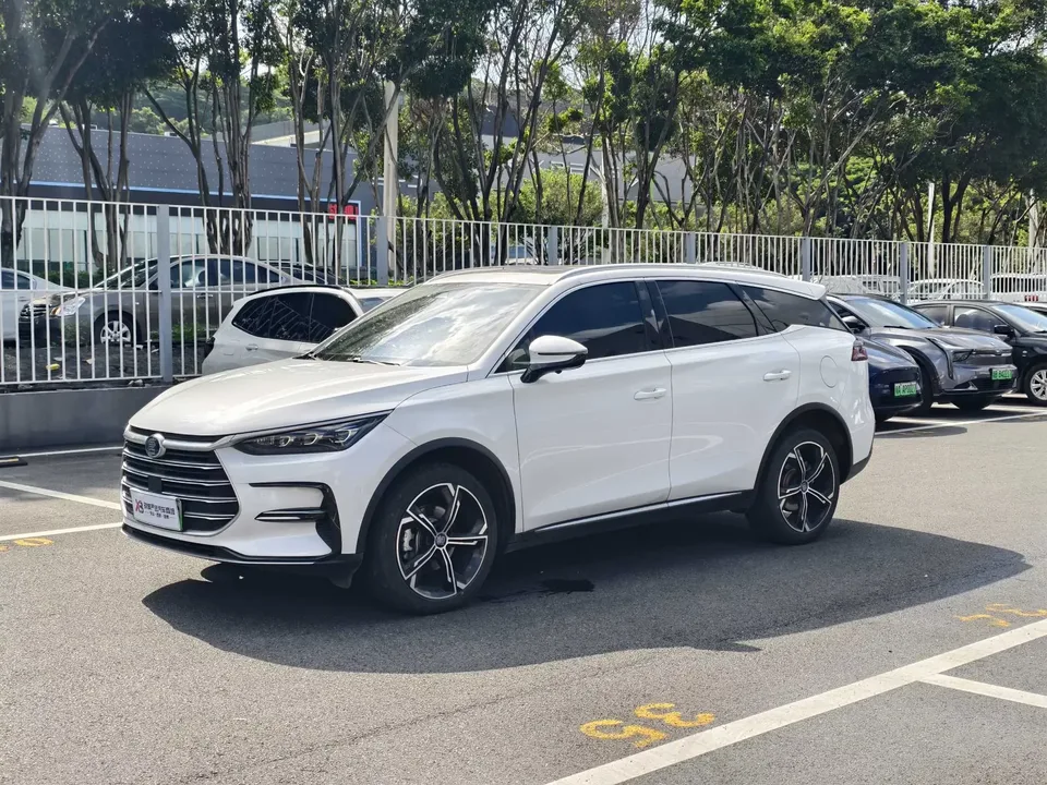 BYD Tang DM Tang DM 2021 DM-i 1.5T 112KM Premium Edition 2022 — photo 1, buy with delivery to Moscow