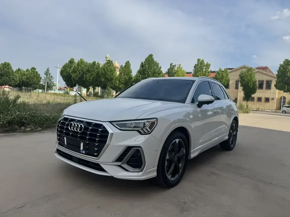 Audi Q3 Audi Q3 2023 35 TFSI Stylish Dynamic 2023 — photo 1, buy with delivery to Moscow