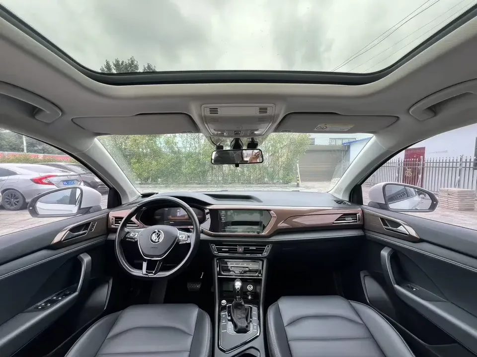 Volkswagen Tharu tuyue 2022 280TSI 2WD Fashion Edition 2023 — thumbnail 5