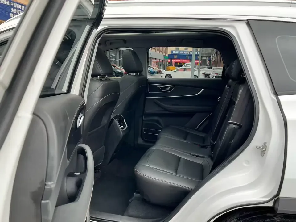 Chery Tiggo 8 Tiggo 8 2024 Honor Edition 230TCI Automatic Excellence Edition 5 Seaters 2024 — thumbnail 3