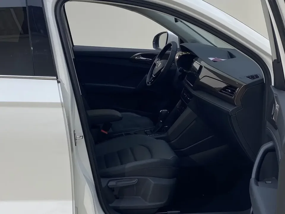 Volkswagen Tharu tuyue 2022 280TSI 2WD Deluxe Edition 2023 — thumbnail 3