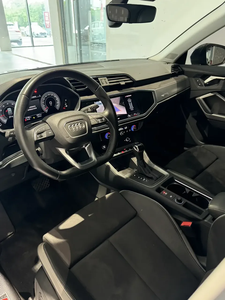 Audi Q3 Audi Q3 2022 35 TFSI Stylish Dynamic 2022 — thumbnail 3