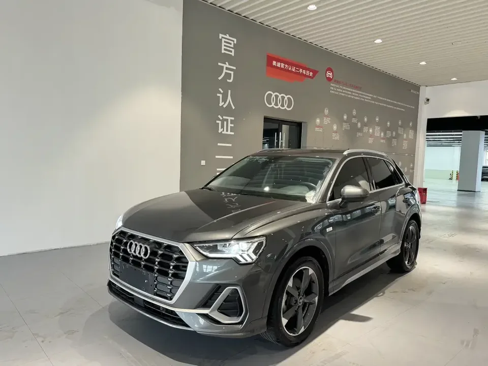 Audi Q3 Audi Q3 2022 35 TFSI Stylish Dynamic 2022 — photo 1, buy with delivery to Moscow
