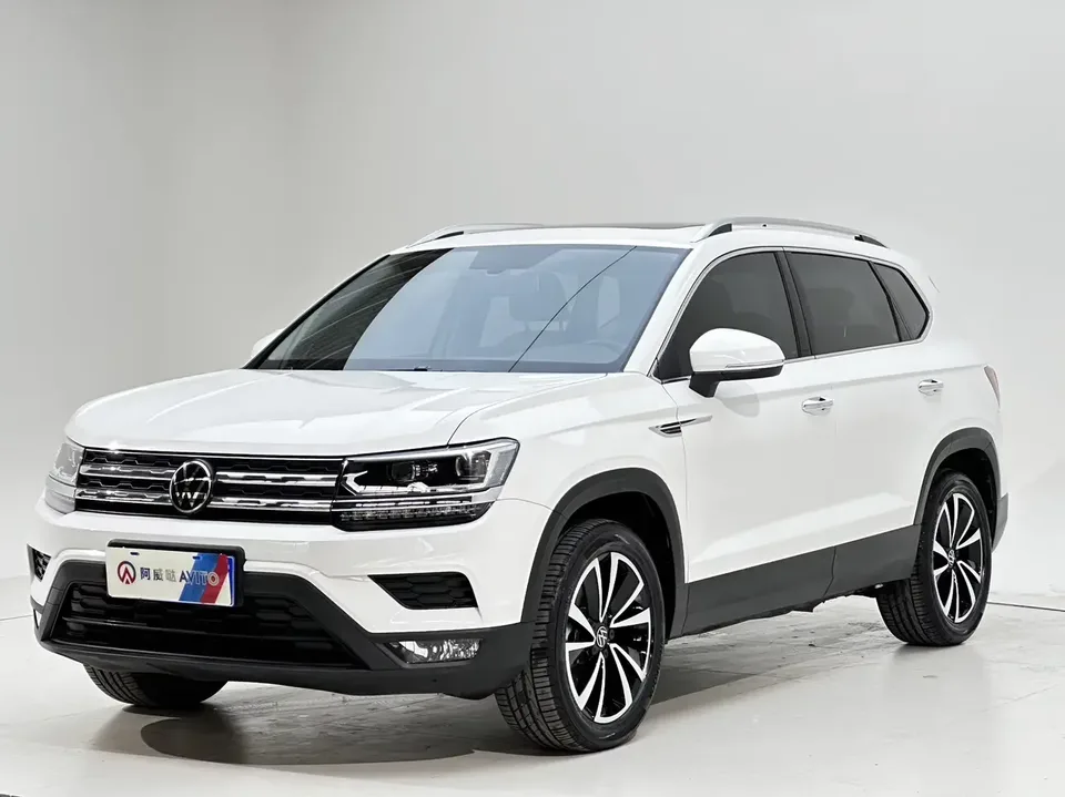 Volkswagen Tharu tuyue 2021 280TSI 2WD Deluxe Edition 2022 — photo 1, buy with delivery to Moscow