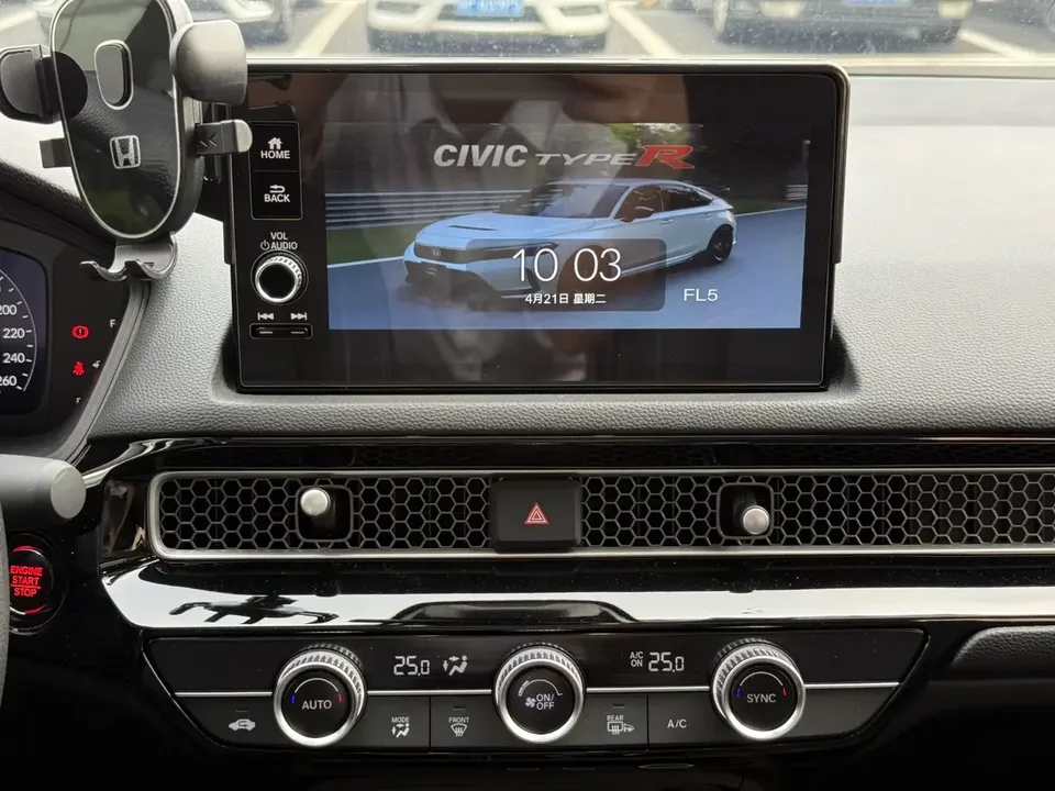 Honda CIVIC Civic 2023 240TURBO CVT Power Edition 2023 — миниатюра 3
