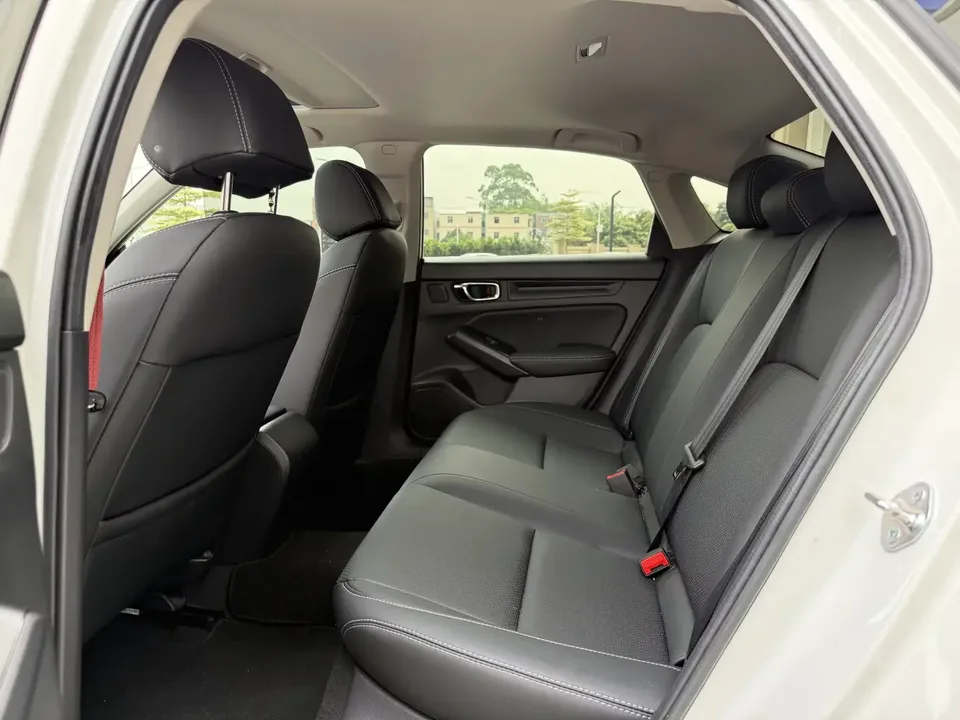Honda CIVIC Civic 2023 240TURBO CVT Power Edition 2023 — миниатюра 5