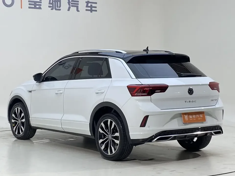 Volkswagen T-Roc TANG 2022 280TSI DSG 2WD R-Line Pro PLUS 2022 — миниатюра 2