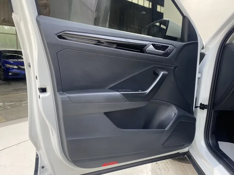 Volkswagen T-Roc TANG 2022 280TSI DSG 2WD Comfort PLUS 2023 — thumbnail 3