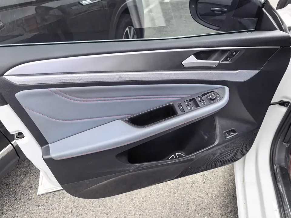 Volkswagen Lamando Lingdu 2022 Lingdu L 280TSI DSG Cool Edition 2023 — thumbnail 2