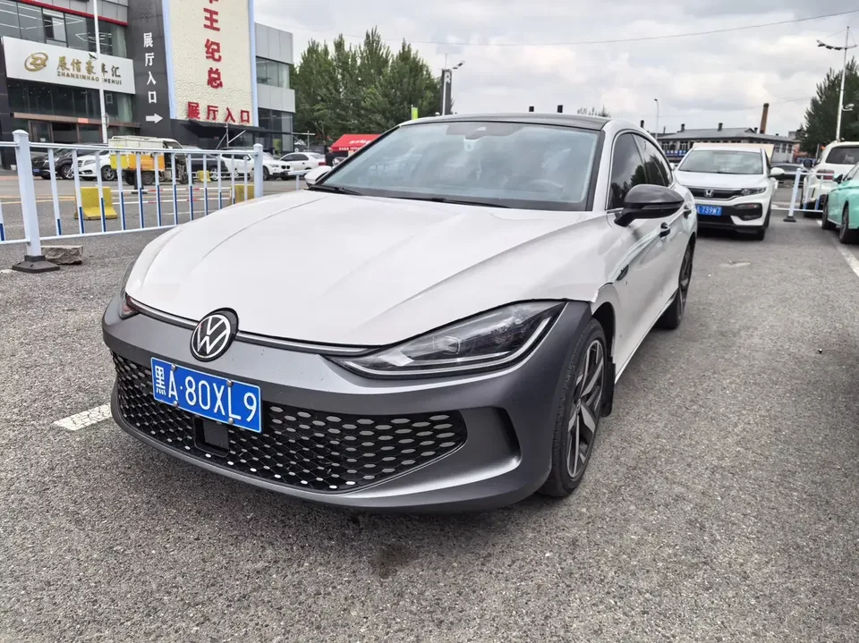 Volkswagen Lamando Lingdu 2022 Lingdu L 280TSI DSG Cool Edition 2023 — photo 1, buy with delivery to Moscow