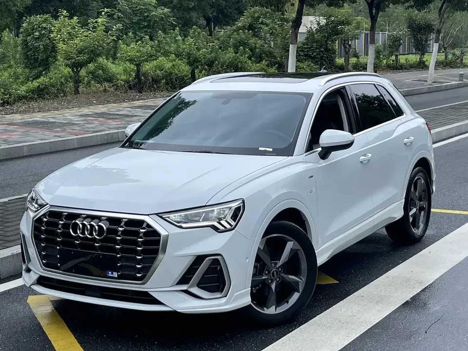 Audi Q3 Audi Q3 2022 35 TFSI Stylish Dynamic 2022 — photo 1, buy with delivery to Moscow