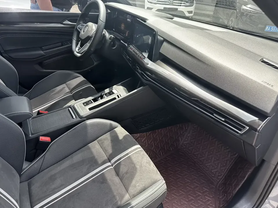 Volkswagen Golf golf 2023 280TSI DSG R-Line Lite 2023 — thumbnail 4