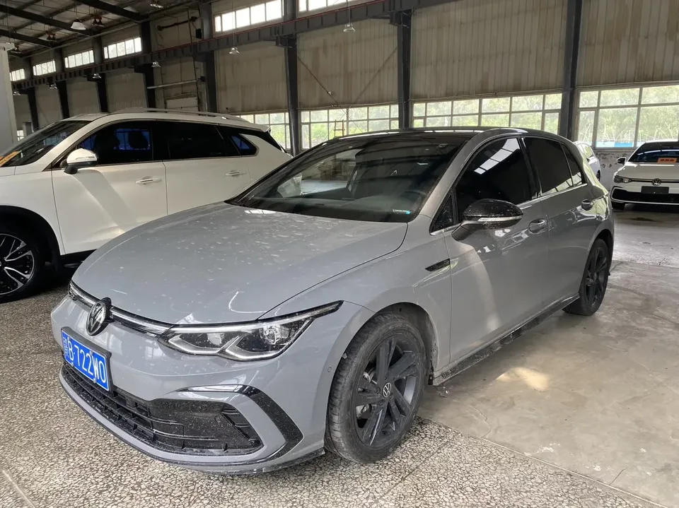 Volkswagen Golf golf 2023 280TSI DSG R-Line Lite 2023 — photo 1, buy with delivery to Moscow