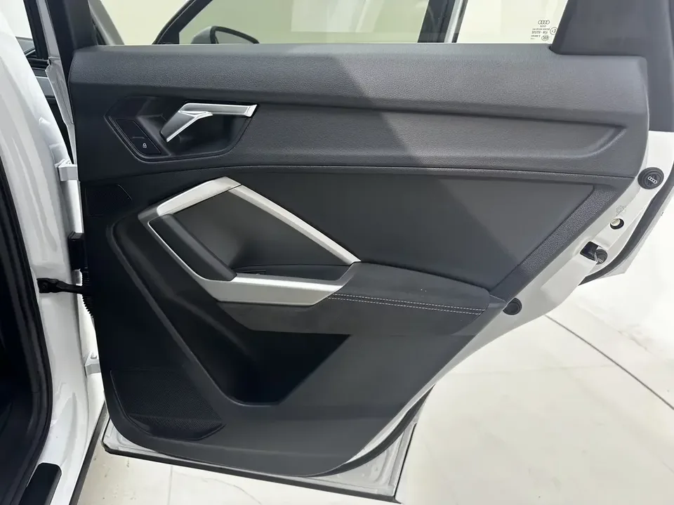 Audi Q3 Audi Q3 2022 35 TFSI Stylish Dynamic 2022 — thumbnail 4