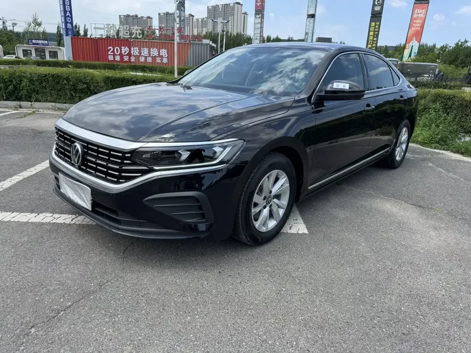 Volkswagen Passat Passat 2022 280TSI Business Edition 2022 — photo 1, buy with delivery to Moscow