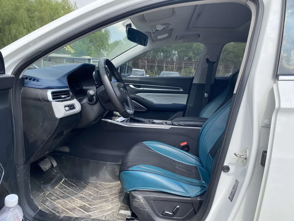 Geely Emgrand emgrand 2022 4th generation 1.5L CVT flagship model 2022 — thumbnail 3