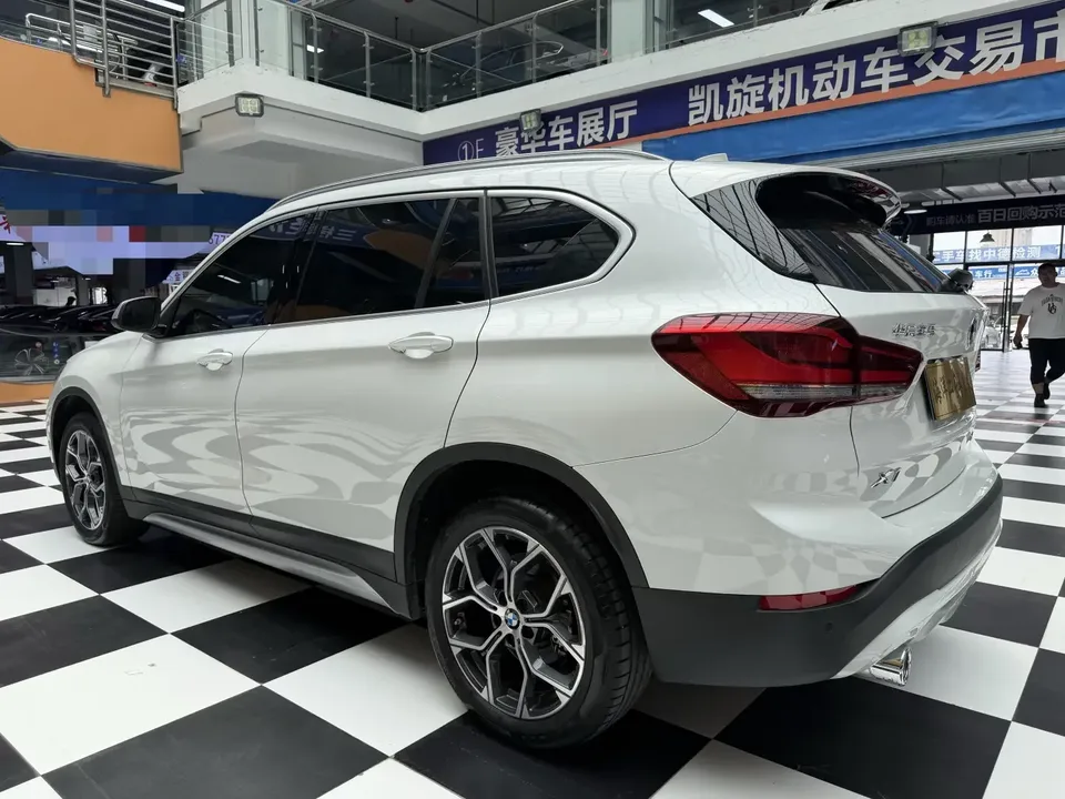 BMW X1 BMW X1 2022 sDrive20Li Fashion 2022 — thumbnail 2