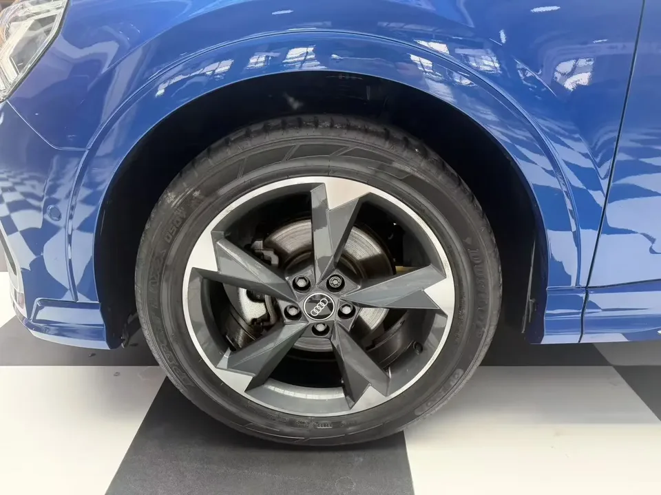 Audi Q3 Audi Q3 2022 35 TFSI Stylish Dynamic 2022 — thumbnail 3