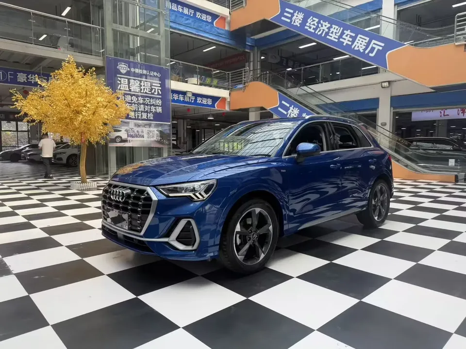 Audi Q3 Audi Q3 2022 35 TFSI Stylish Dynamic 2022 — photo 1, buy with delivery to Moscow