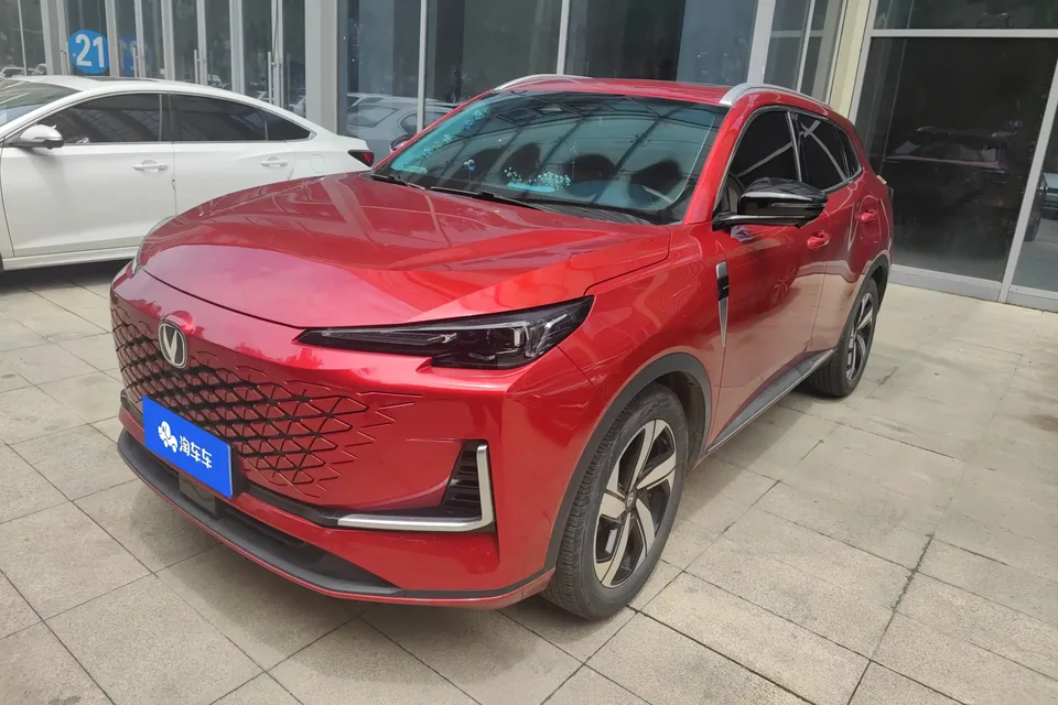 Changan CS55 Plus Changan CS55 PLUS 2024 The third generation 1.5T DCT premium model 2024 — photo 1, buy with delivery to Moscow