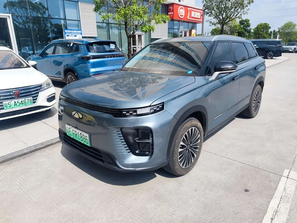 Chery Fengyun T6 Fengyun T6 2024 1.5T PRO 2025 — photo 1, buy with delivery to Moscow